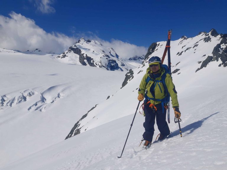 Ski Mountaineering in New Zealand: Essential Alpine Skills Guide