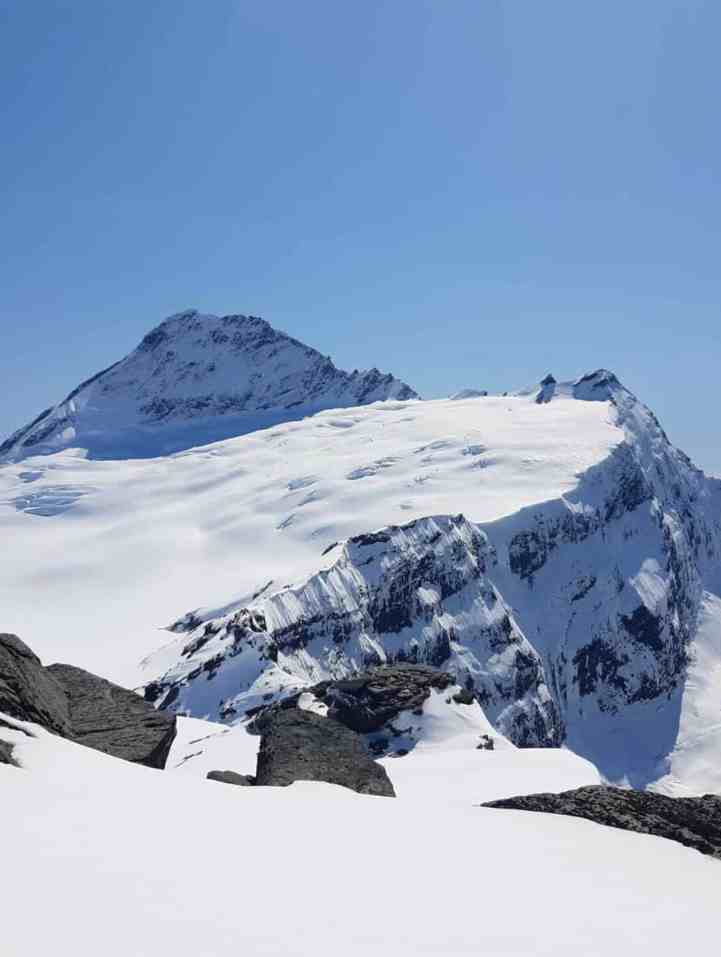 Wanaka Mountain Guides - Aspiring Glaciers Ski Tour