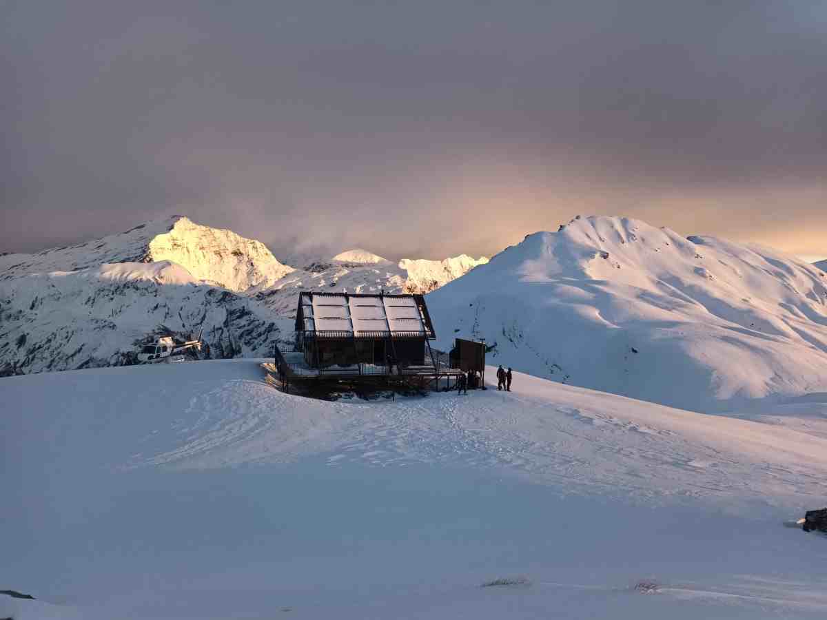 Whare Kea Luxury Ski Tour