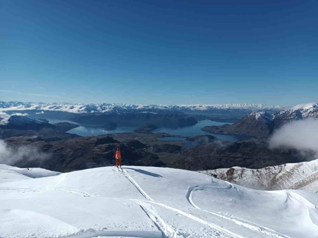 Heli-accessed Ski and Splitboard Tour