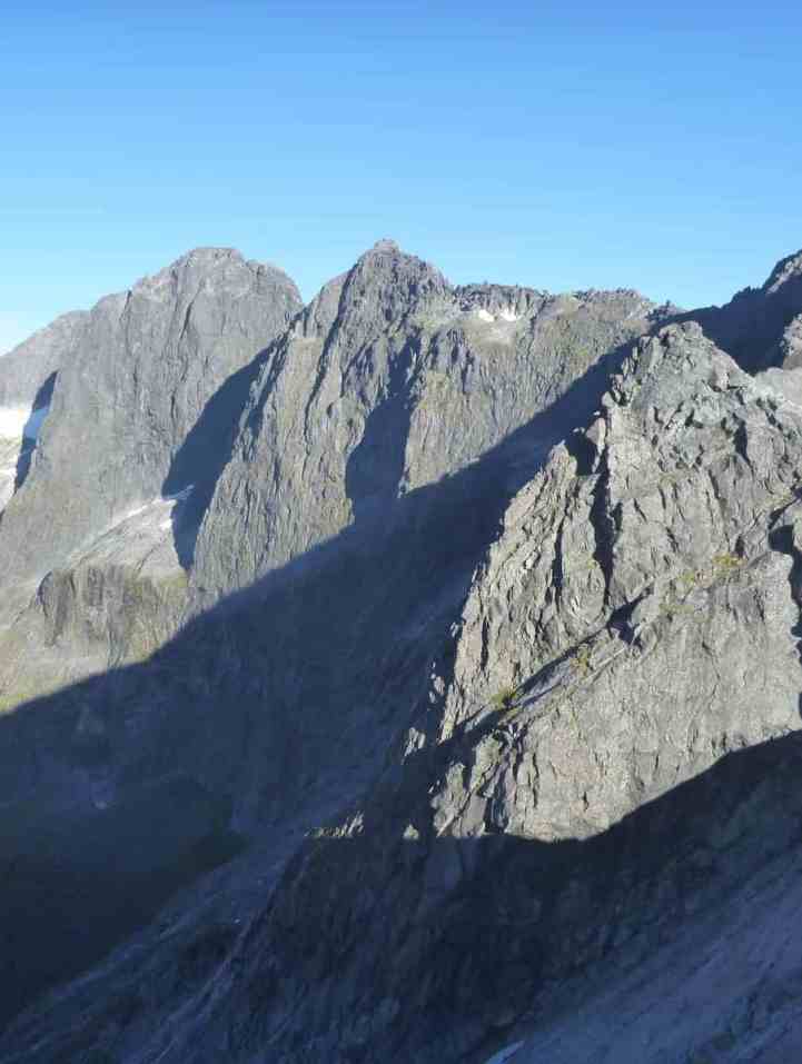Wanaka Mountain Guides - Darrans Alpine Rock Climbing