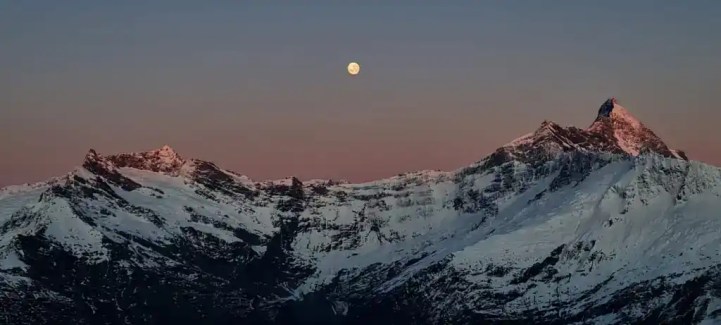Wanaka Mountain Guides - Whare Kea Chalet Luxury Trek