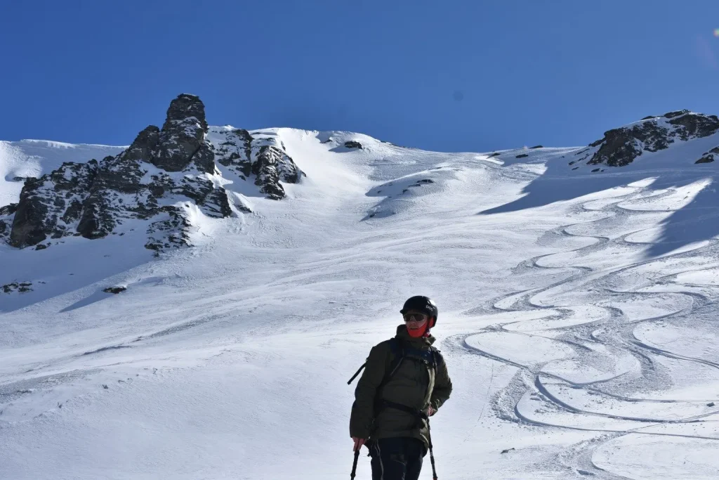 Heli-accessed Ski and Splitboard Tour