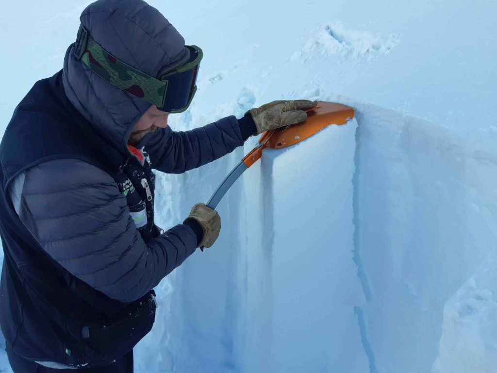 Avalanche Skills Course 2